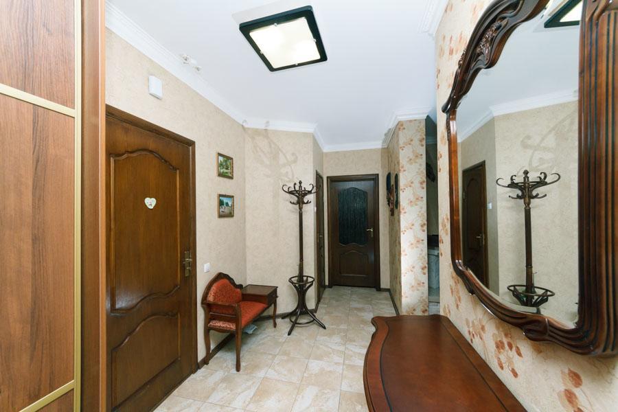 Sribnokilska 22 Apartment Kiev Ngoại thất bức ảnh